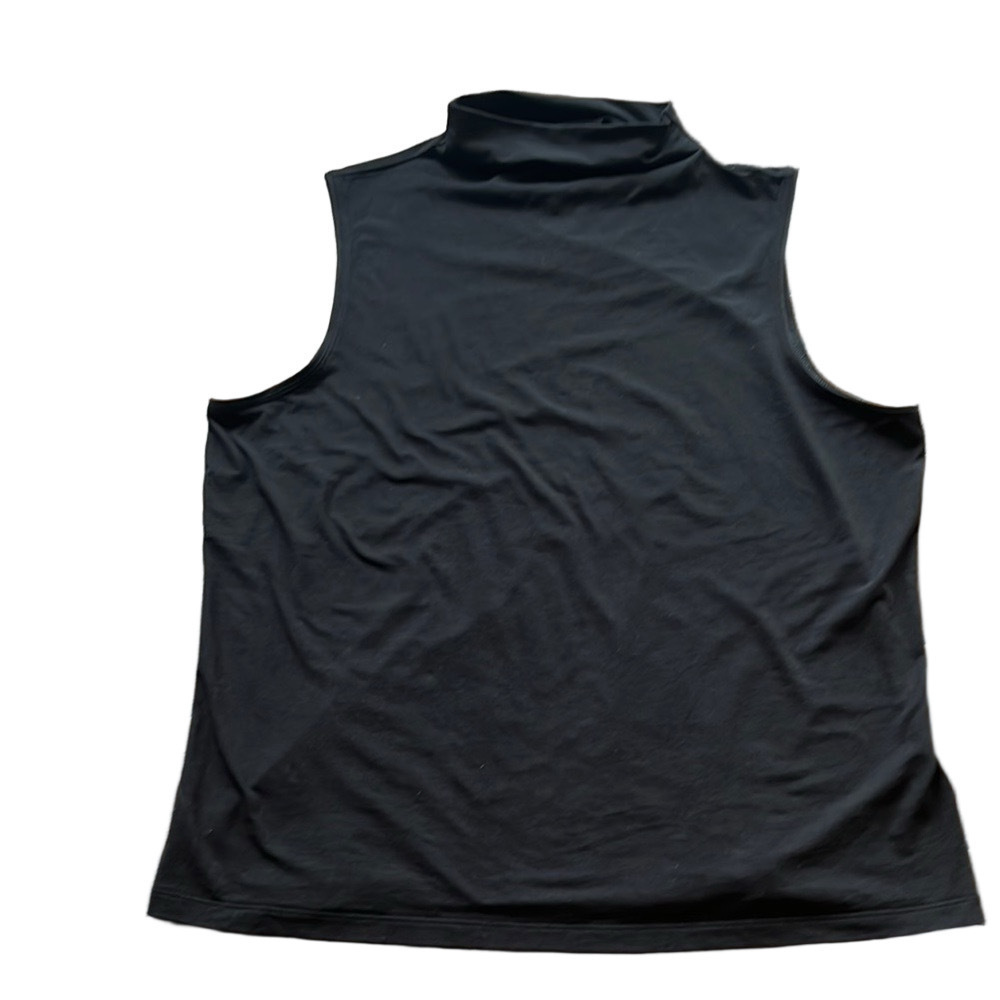 Black Sleeveless Women's Top Size Large